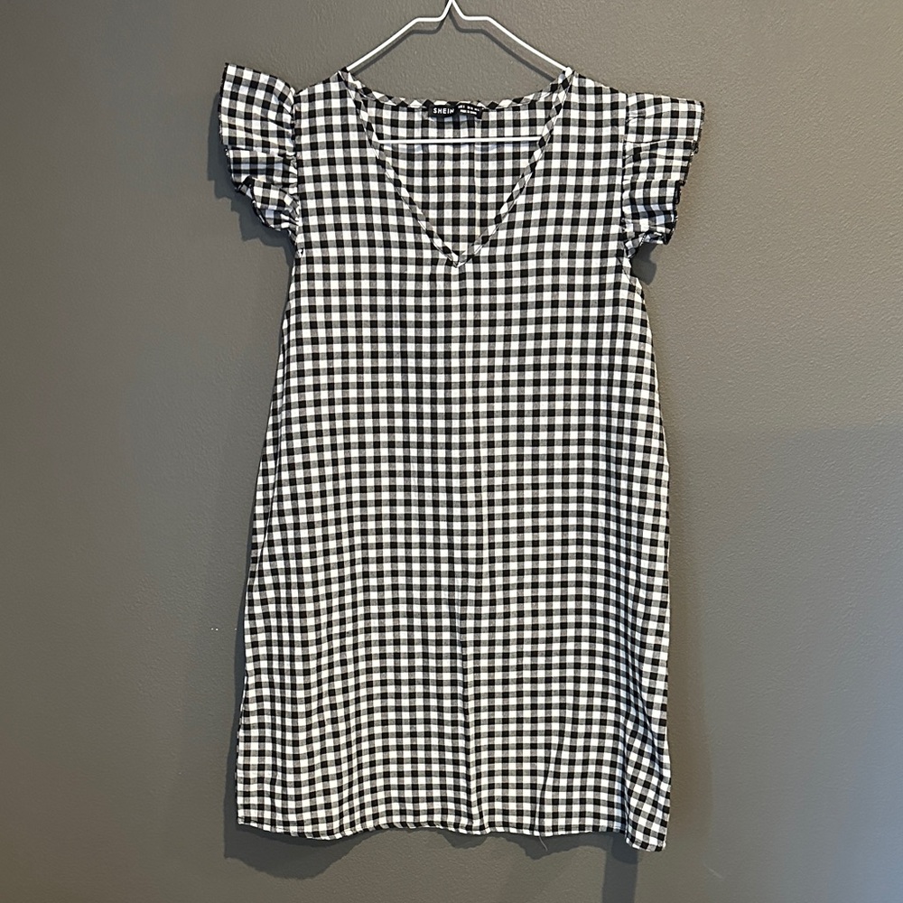 SHEIN Monochrome Gingham Pattern Top
